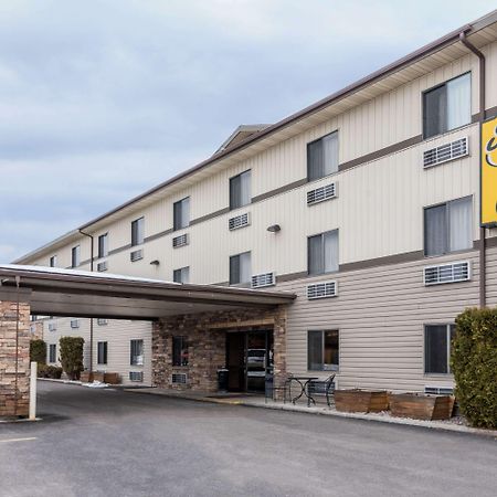 Super 8 By Wyndham Kalispell Glacier National Park Exterior photo