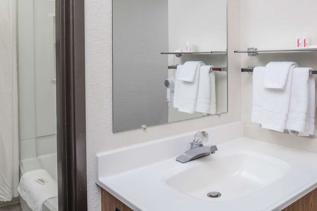 Super 8 By Wyndham Kalispell Glacier National Park Room photo